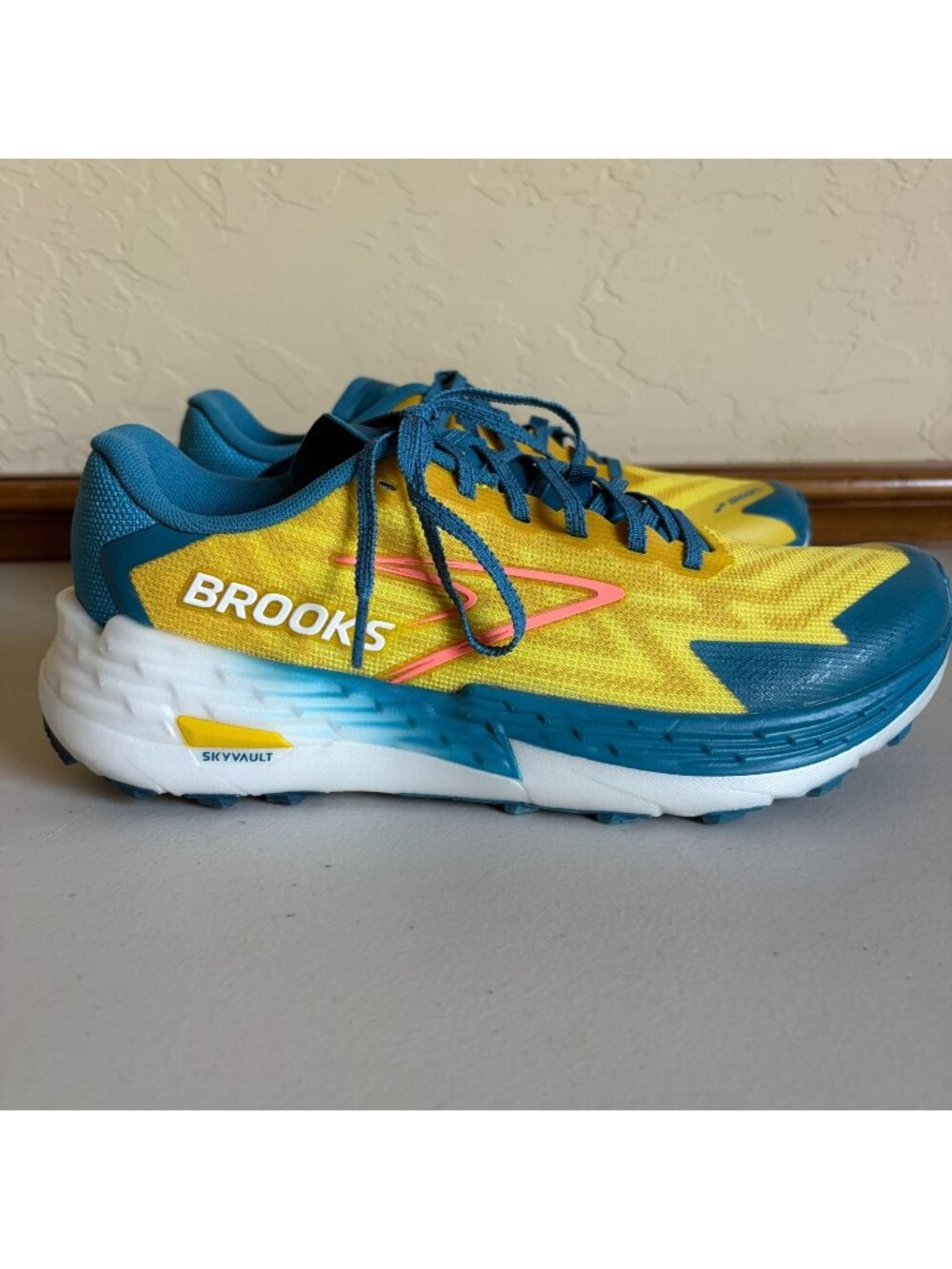 Brooks Catamount 4 Trail Running Shoes Yellow Teal Men's US 8